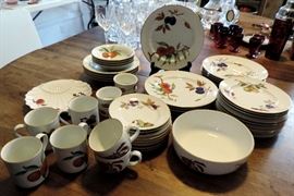 Royal Worcester Fine Porcelain 1961 Evesham Pattern