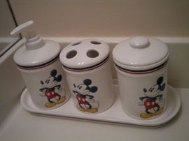 Mickey Mouse bathroom set