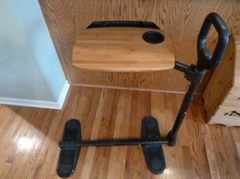 Portable laptop table