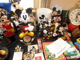 Mickey and Minnie Mouse - Disney