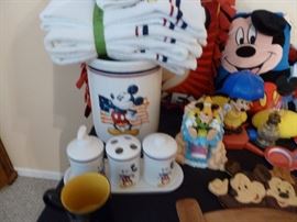 Mickey and Minnie Mouse - Disney