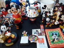 Mickey and Minnie Mouse - Disney