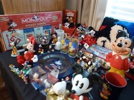 Mickey and Minnie Mouse - Disney