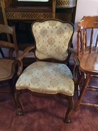 #37 Gold french provincial chair $65