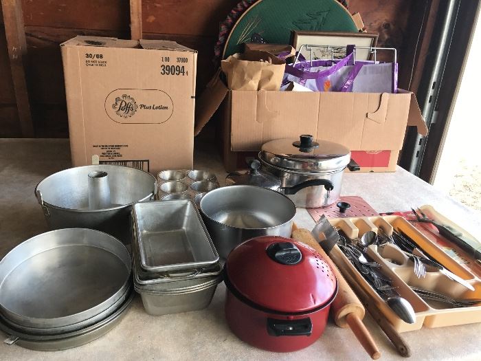 bakeware, kitchen utensils and other kitchen items.