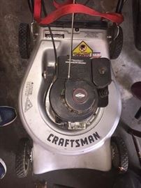 Nice Craftsman lawn mower with bag attachment