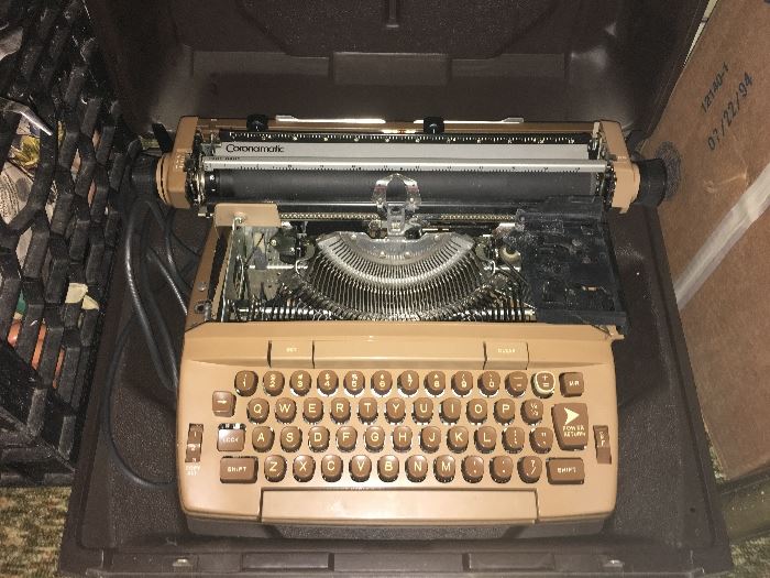 Several typewriters 