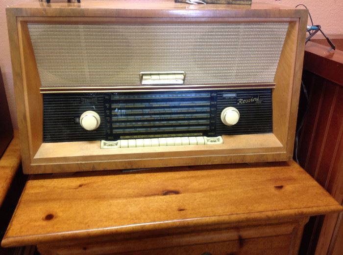 Rossini vintage radio