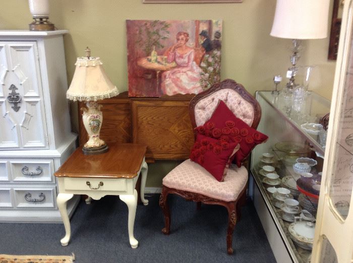 Twin beds, end table, Victorian chair