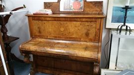 Piano desk