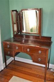 Federal style vanity, English, ca. 1900