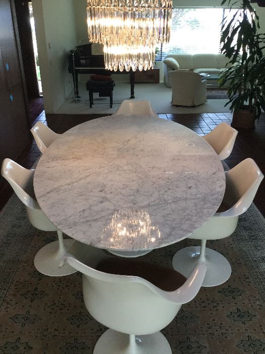 Eero Saarinen Marble Table & Chairs