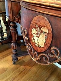 Ladies Dressing Table w/Mirror...