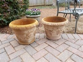 matching flower pots