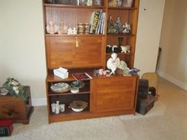 2 pieces of wall unit