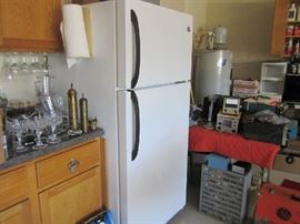 Outdoor refrigerator