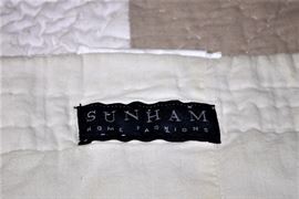 Sunham Home Fashions Queen Size Quilt w/2 Shams