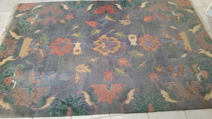 Fabulous Hand Knotted Wool Rug- Room Size