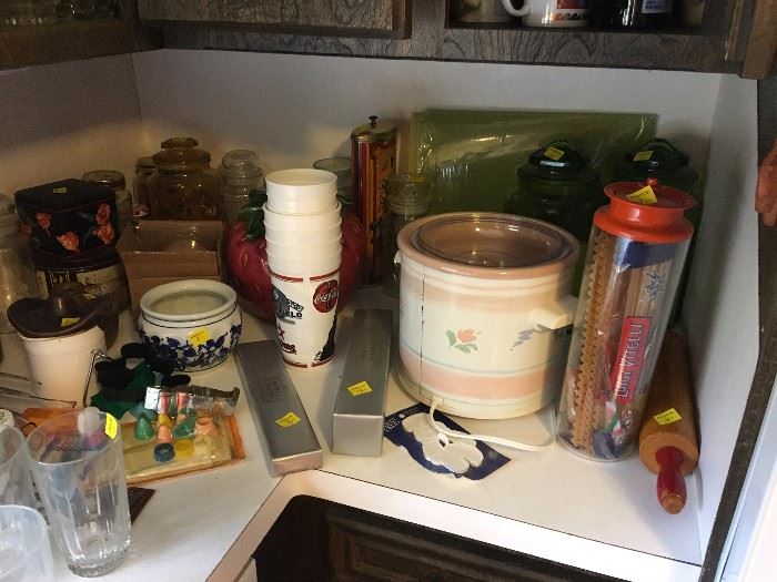 OAK CREEK VILLAGE ESTATE SALE in Houston, TX starts on 3/3/2017