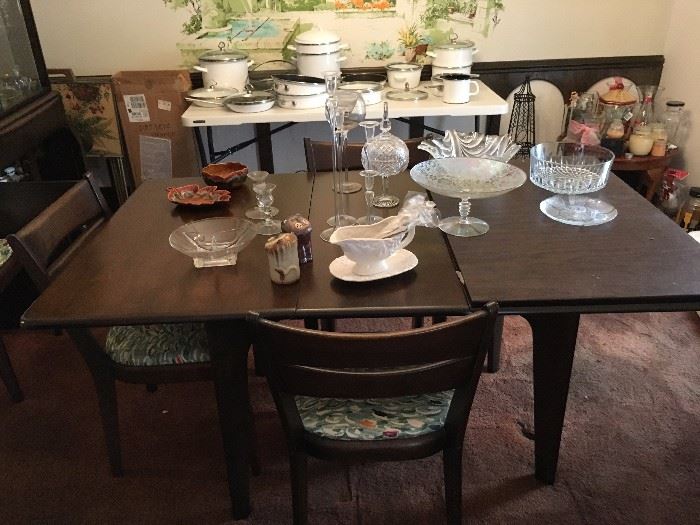 OAK CREEK VILLAGE ESTATE SALE in Houston, TX starts on 3/3/2017