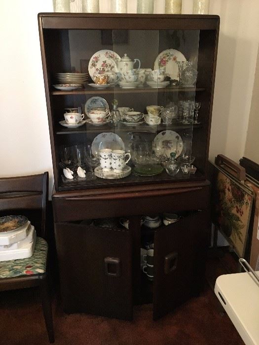 OAK CREEK VILLAGE ESTATE SALE in Houston, TX starts on 3/3/2017