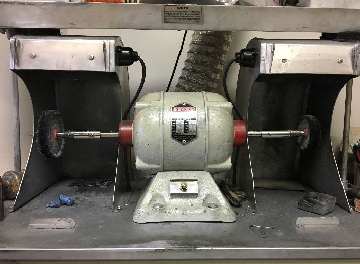 Red Wing Jewelry polisher. 1/4 HP.  Handler Dust Collector 1/4 HP.  $750