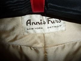 LABEL ON FUR