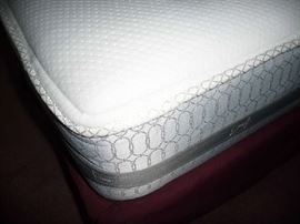 CLOSEUP OF MATTRESS