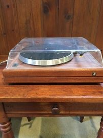 Vintage AR Turntable