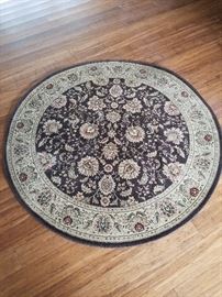 5'3" Round Rug
