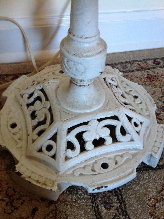 Cast iron lamp