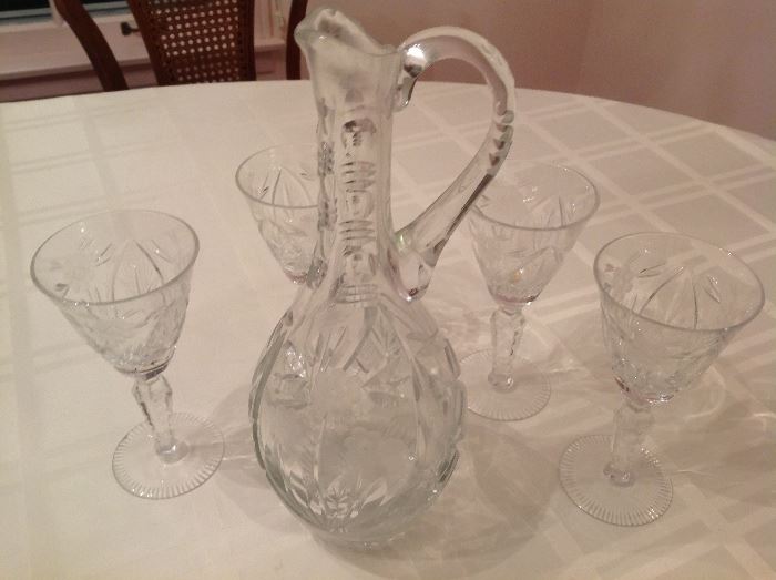 Crystal wine decanter and set of 4 glasses