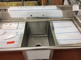 Basin 1 ft 4 in x 1 ft 9 in x 1 ft 2 in