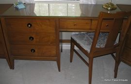 Stanley Furniture 1950's Finnline Desk $295