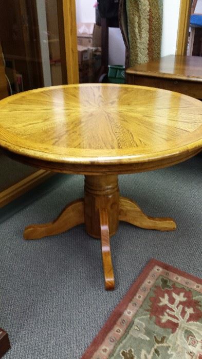 LOVELY SOLID "OAK" GAMING TABLE, HALLWAY TABLE OR DINING TABLE!!!