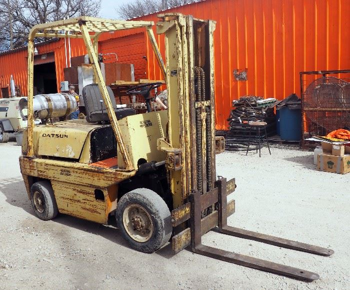 Datsun LP Forklift, 5000 lb Capacity, 4171 Hours, May Accumulate Additional Hours, With 1 Tank, To Be Picked Up By Appointment After Load Outs