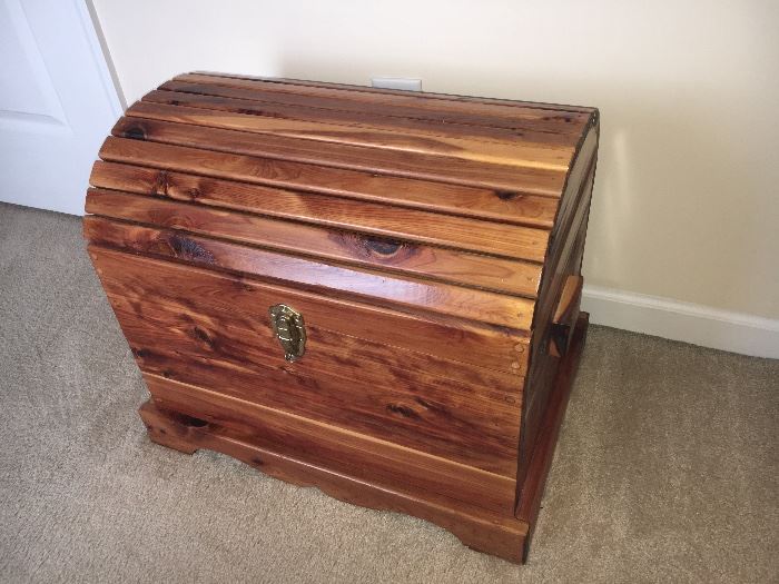 Vintage pine trunk with tray inside.