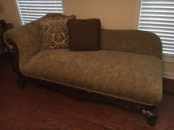 Broyhill chaise lounge, excellent condition.