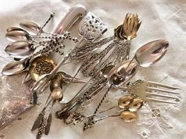 Sterling: Continental & American including; Louis XV (W.B Durgen); Buttercup and Strasbourg (Gorham)