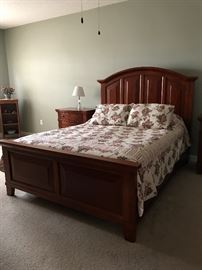 Broyhill Queen Bed
