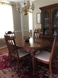 Dining Room Table with 6 Chairs