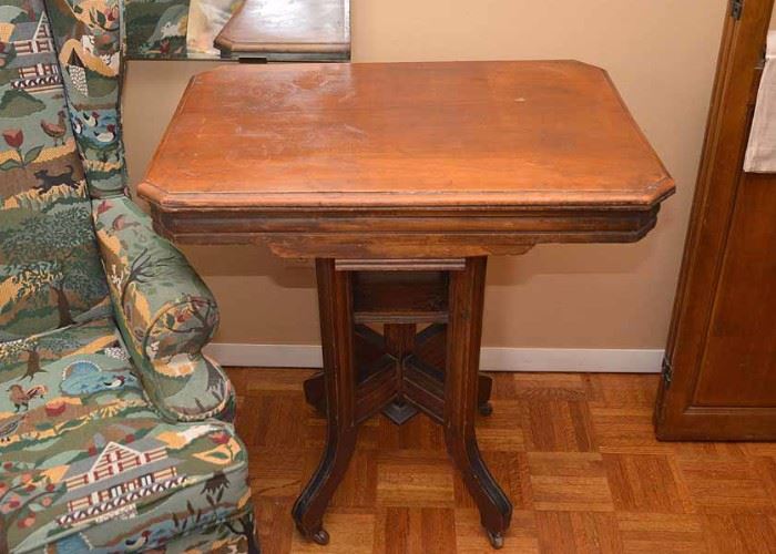 BUY IT NOW!  LOT #212, Antique Victorian Parlor Table, $75