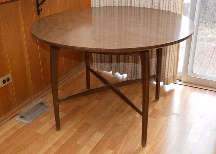 BUY IT NOW!  LOT #243, Vintage Round Dining Table, $90
