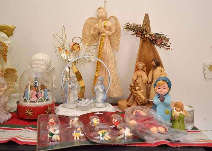 Christmas Decor & Ornaments (Vintage & Newer)