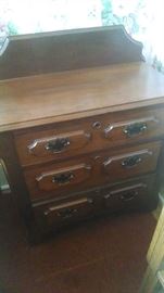 Victorian Chest of Drawers