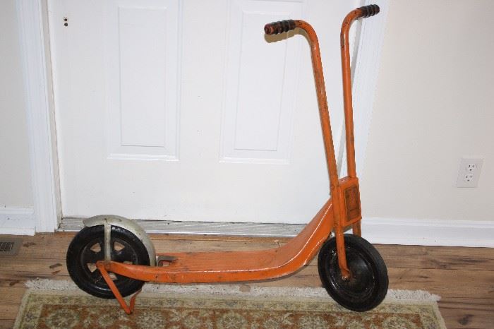 Old Radio Scooter