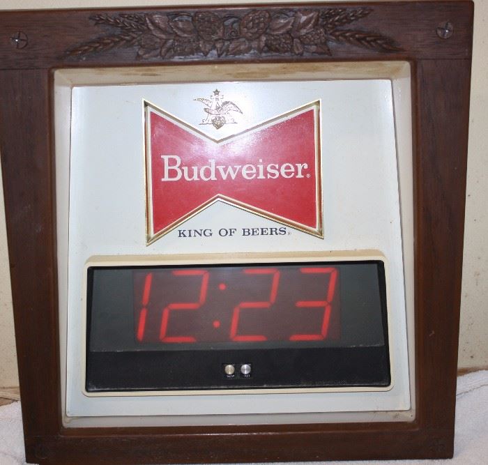 Budweiser Bar Clock