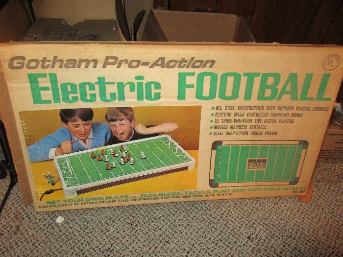 Gotham Electric Football set