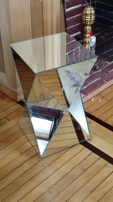 Glass end table accent stand