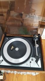 Duel 1218 Turntable